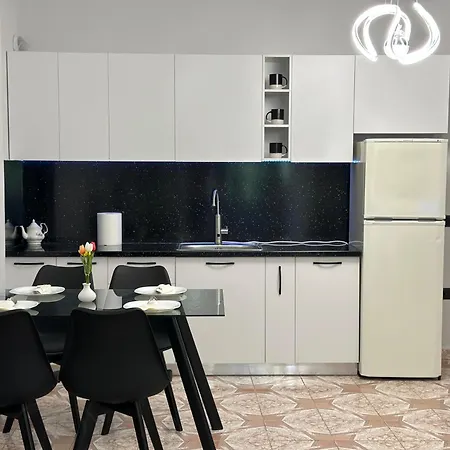 Moa Apartment Central 2Br Tirana Exterior photo